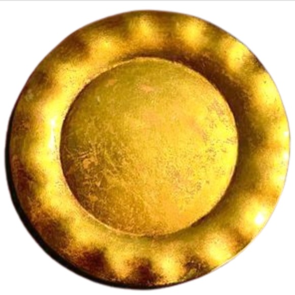 12” Gilded Gold Scalloped Edge Charger Plates | Set of 4 - Picture 2 of 2